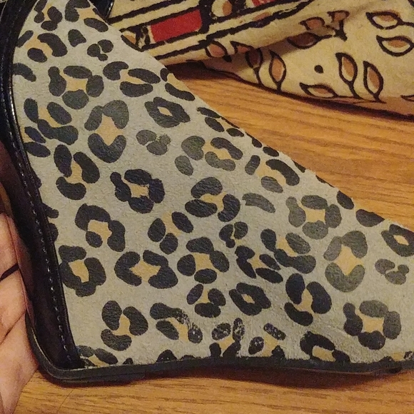 Grey Leopard Print Wedges - Picture 8 of 8